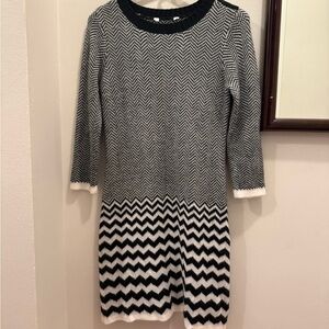 Soft Black White Chevron Knit Sweater Dress Cozy Stretch 3/4 sleeves size medium